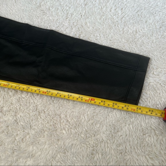 NWT BCBGMAXAZRIA Faux Leather Blossom Pants - Picture 9 of 9